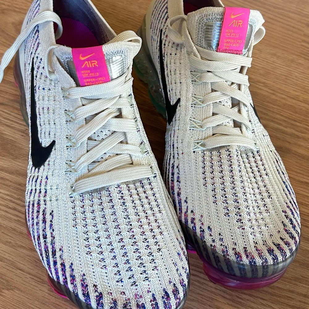 Nike Women's Air Vapor Max Cream and Black Athletic Shoes